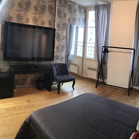 Atypique Apartment - Saint-Germain Des Pres Paris Bagian luar foto